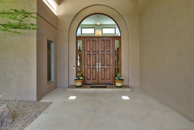 11240 Country Club NE, Albuquerque, NM 87111