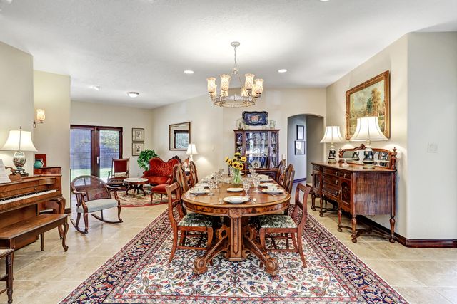 11240 Country Club NE, Albuquerque, NM 87111