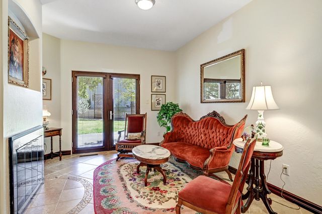 11240 Country Club NE, Albuquerque, NM 87111