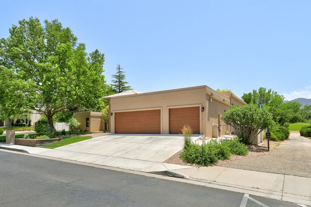 11240 Country Club NE, Albuquerque, NM 87111