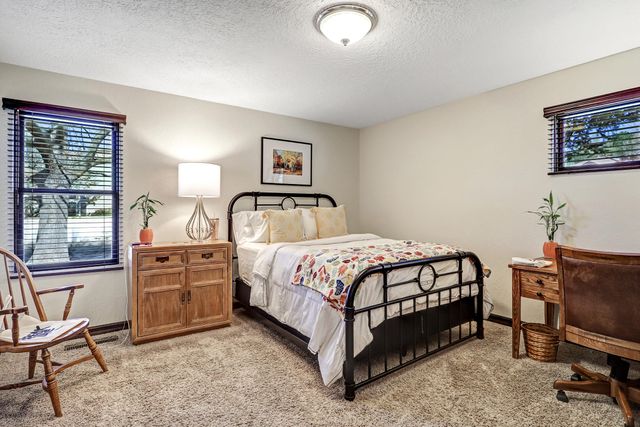 11240 Country Club NE, Albuquerque, NM 87111