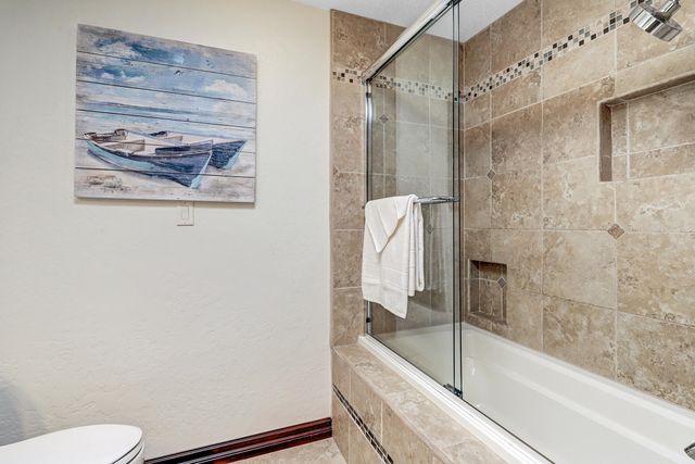 11240 Country Club NE, Albuquerque, NM 87111