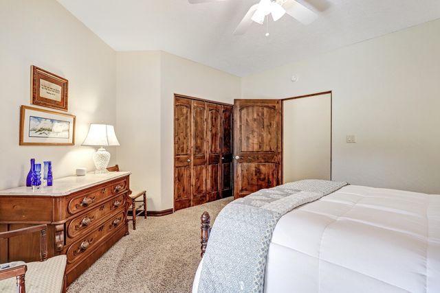 11240 Country Club NE, Albuquerque, NM 87111