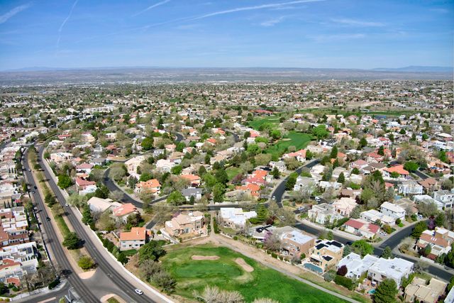 11240 Country Club NE, Albuquerque, NM 87111