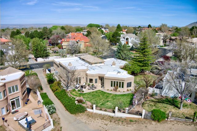 11240 Country Club NE, Albuquerque, NM 87111