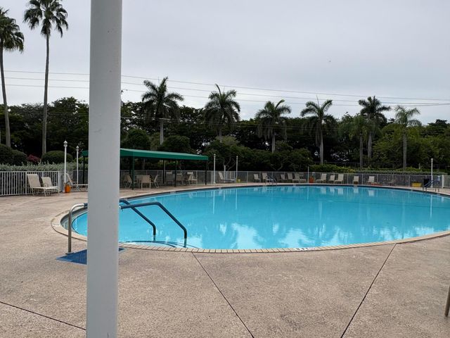 7237 S DEVON Drive 110, Tamarac, FL 33321