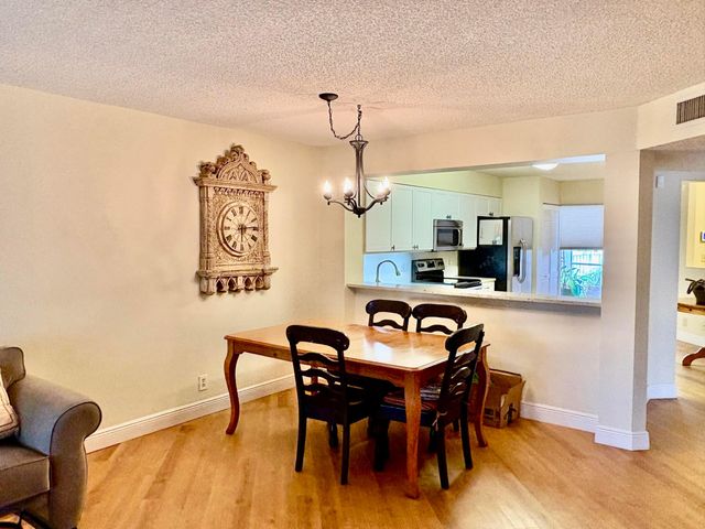 7237 S DEVON Drive 110, Tamarac, FL 33321