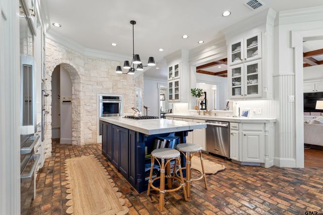 3726 Woods Blvd, Tyler, TX 75707