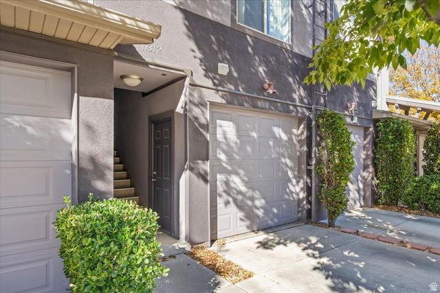 11308 S SPRING BLUFF LN, South Jordan, UT 84095
