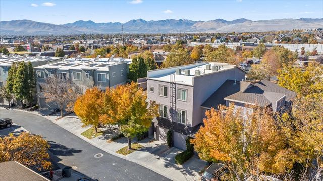 11308 S SPRING BLUFF LN, South Jordan, UT 84095