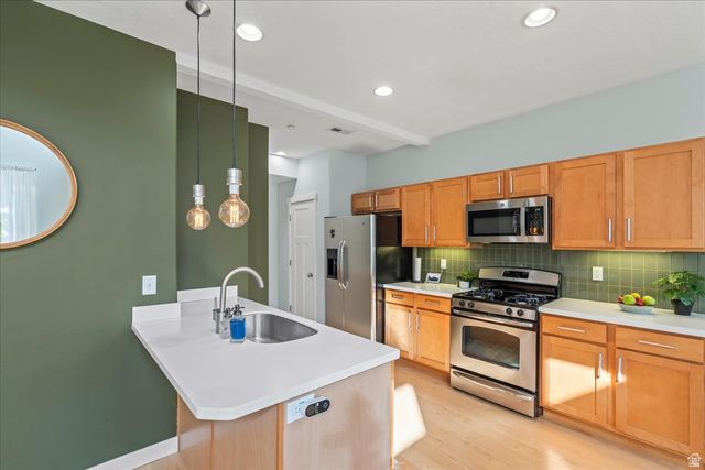 11308 S SPRING BLUFF LN, South Jordan, UT 84095