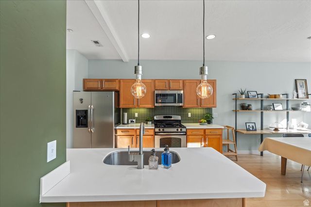 11308 S SPRING BLUFF LN, South Jordan, UT 84095