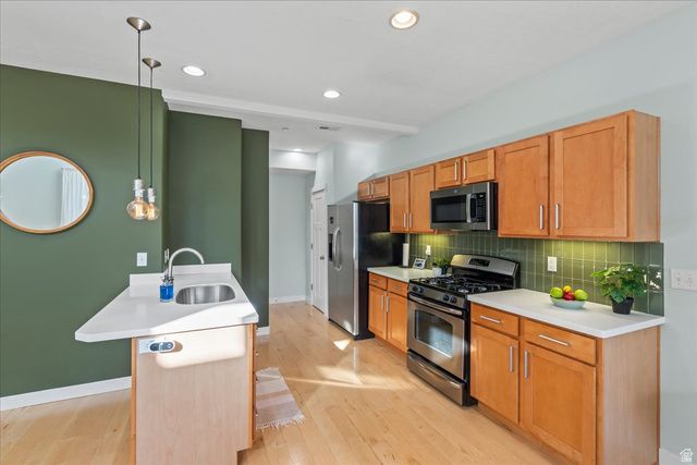 11308 S SPRING BLUFF LN, South Jordan, UT 84095