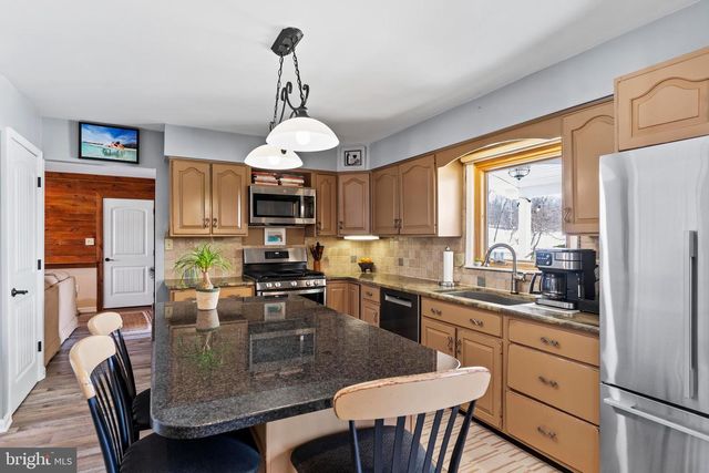 14 MONTADALE DR, Dillsburg, PA 17019