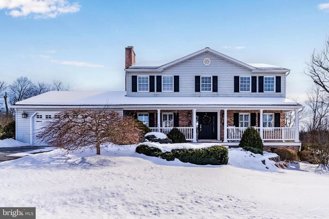 14 MONTADALE DR, Dillsburg, PA 17019