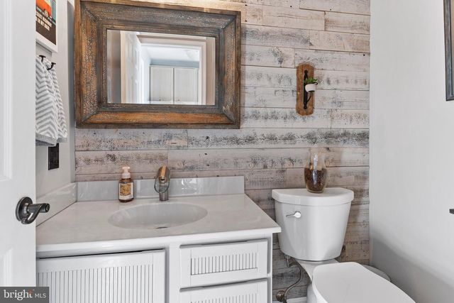 14 MONTADALE DR, Dillsburg, PA 17019