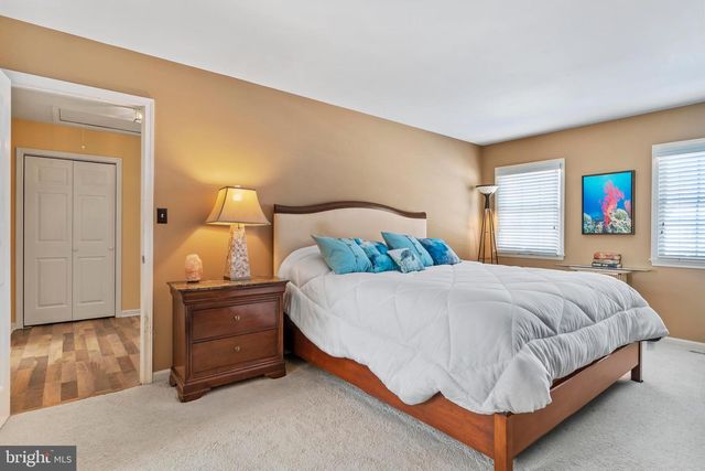 14 MONTADALE DR, Dillsburg, PA 17019