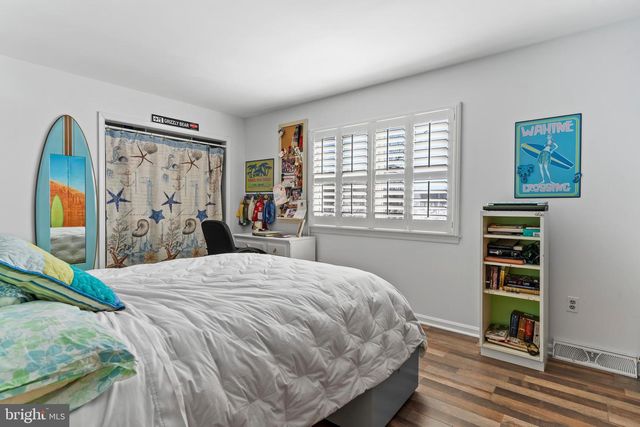 14 MONTADALE DR, Dillsburg, PA 17019