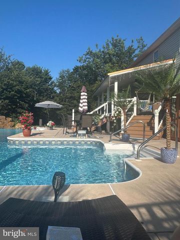 14 MONTADALE DR, Dillsburg, PA 17019