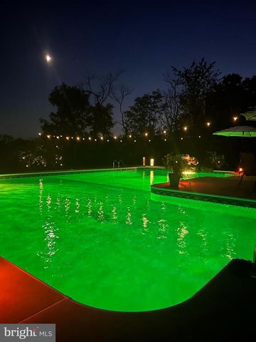 14 MONTADALE DR, Dillsburg, PA 17019