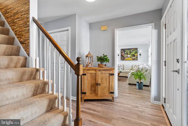 14 MONTADALE DR, Dillsburg, PA 17019