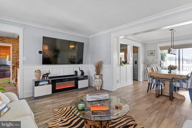 14 MONTADALE DR, Dillsburg, PA 17019