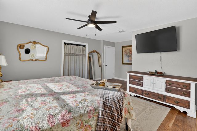 702 El Camino Real, Chico, TX 76431