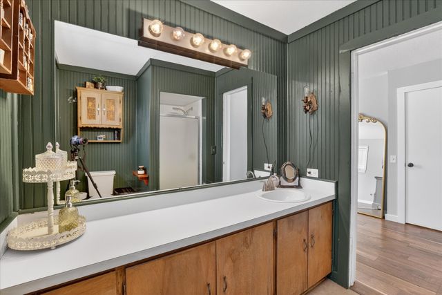 702 El Camino Real, Chico, TX 76431