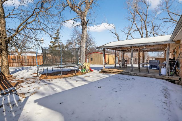 702 El Camino Real, Chico, TX 76431