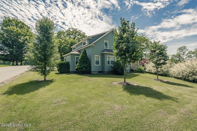 370 Sacandaga Road, Perth, NY 12070