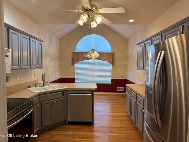 4733 Brownsboro Gardens Dr, Louisville, KY 40241