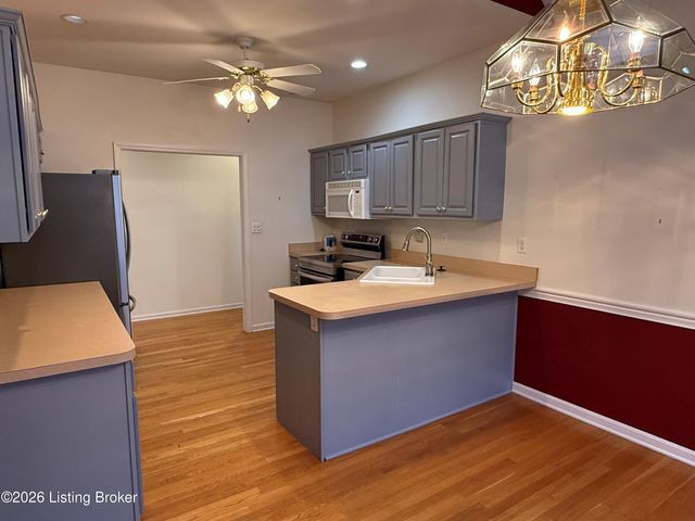 4733 Brownsboro Gardens Dr, Louisville, KY 40241