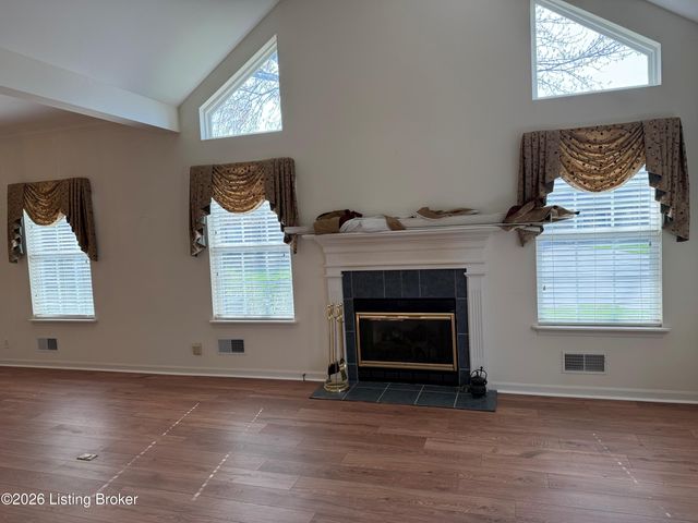 4733 Brownsboro Gardens Dr, Louisville, KY 40241