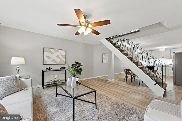 48 OAKMONT DR, New Castle, DE 19720