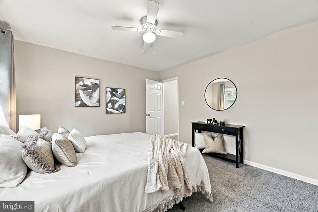 48 OAKMONT DR, New Castle, DE 19720