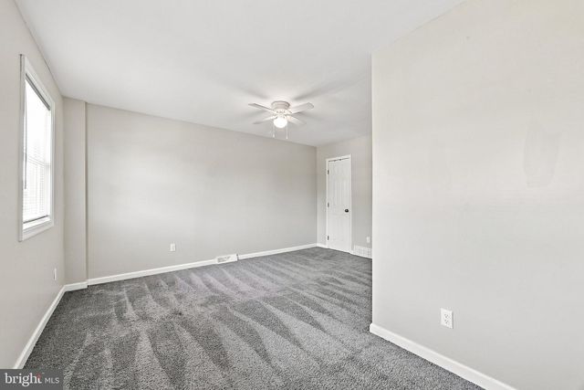 48 OAKMONT DR, New Castle, DE 19720