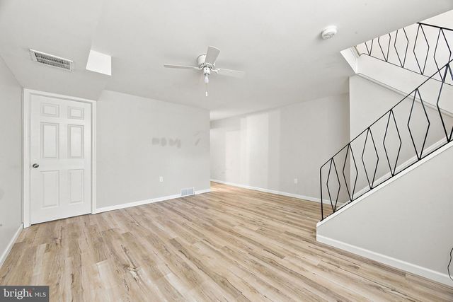 48 OAKMONT DR, New Castle, DE 19720