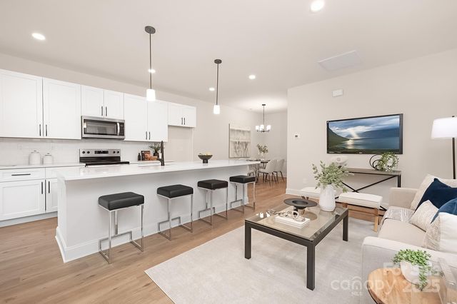 2421 Toddville Road, Charlotte, NC 28214