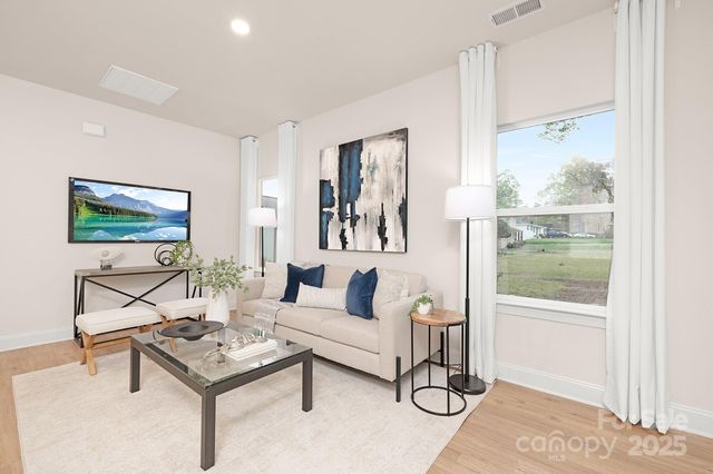 2421 Toddville Road, Charlotte, NC 28214