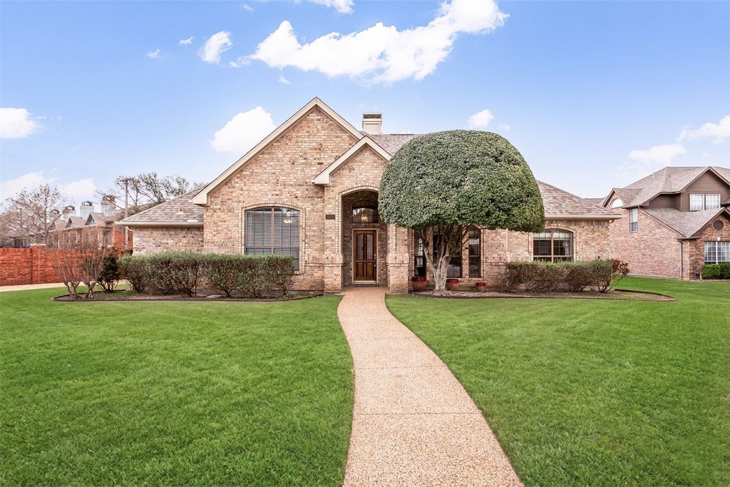 2690 Clear Springs Court, Richardson, TX 75082