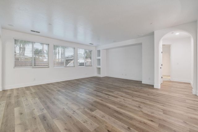 3526 W Buena Vista Avenue, Visalia, CA 93291