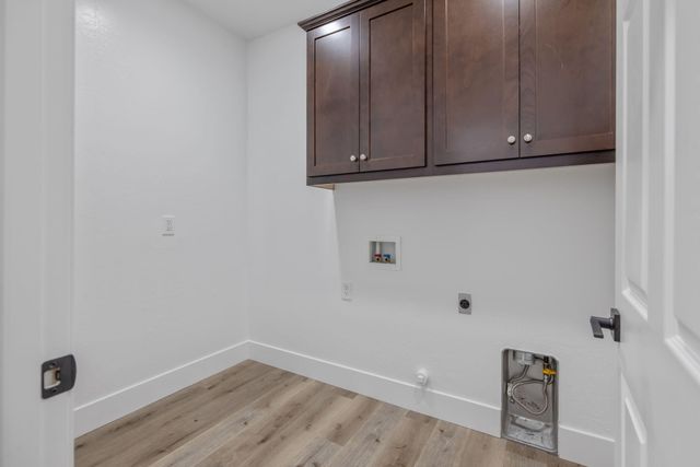 3526 W Buena Vista Avenue, Visalia, CA 93291