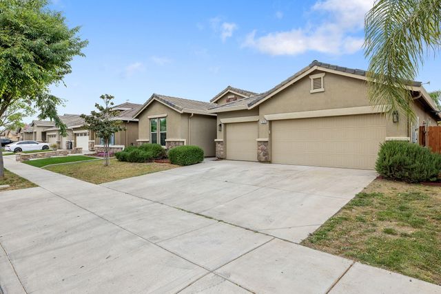 3526 W Buena Vista Avenue, Visalia, CA 93291