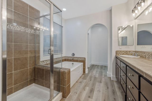 3526 W Buena Vista Avenue, Visalia, CA 93291