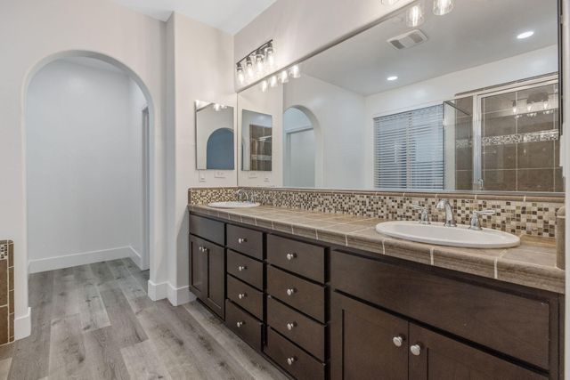 3526 W Buena Vista Avenue, Visalia, CA 93291