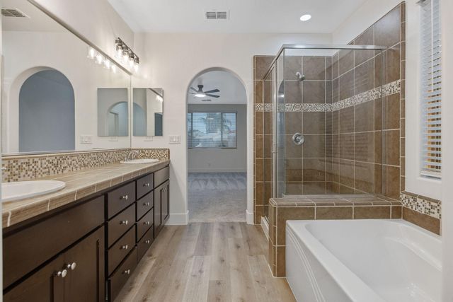 3526 W Buena Vista Avenue, Visalia, CA 93291