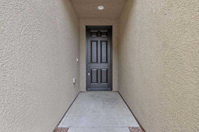 3526 W Buena Vista Avenue, Visalia, CA 93291