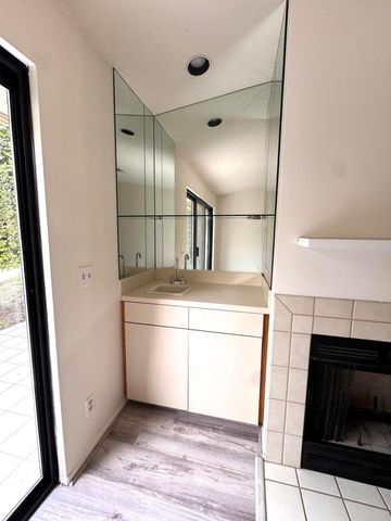 153 Willow Lake Drive, Palm Desert, CA 92260