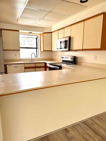 153 Willow Lake Drive, Palm Desert, CA 92260