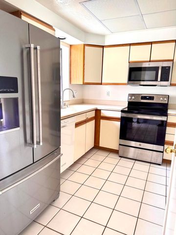 153 Willow Lake Drive, Palm Desert, CA 92260